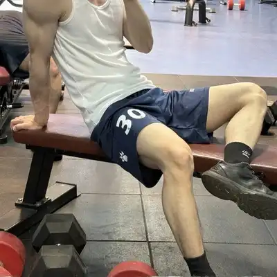 李彤佑